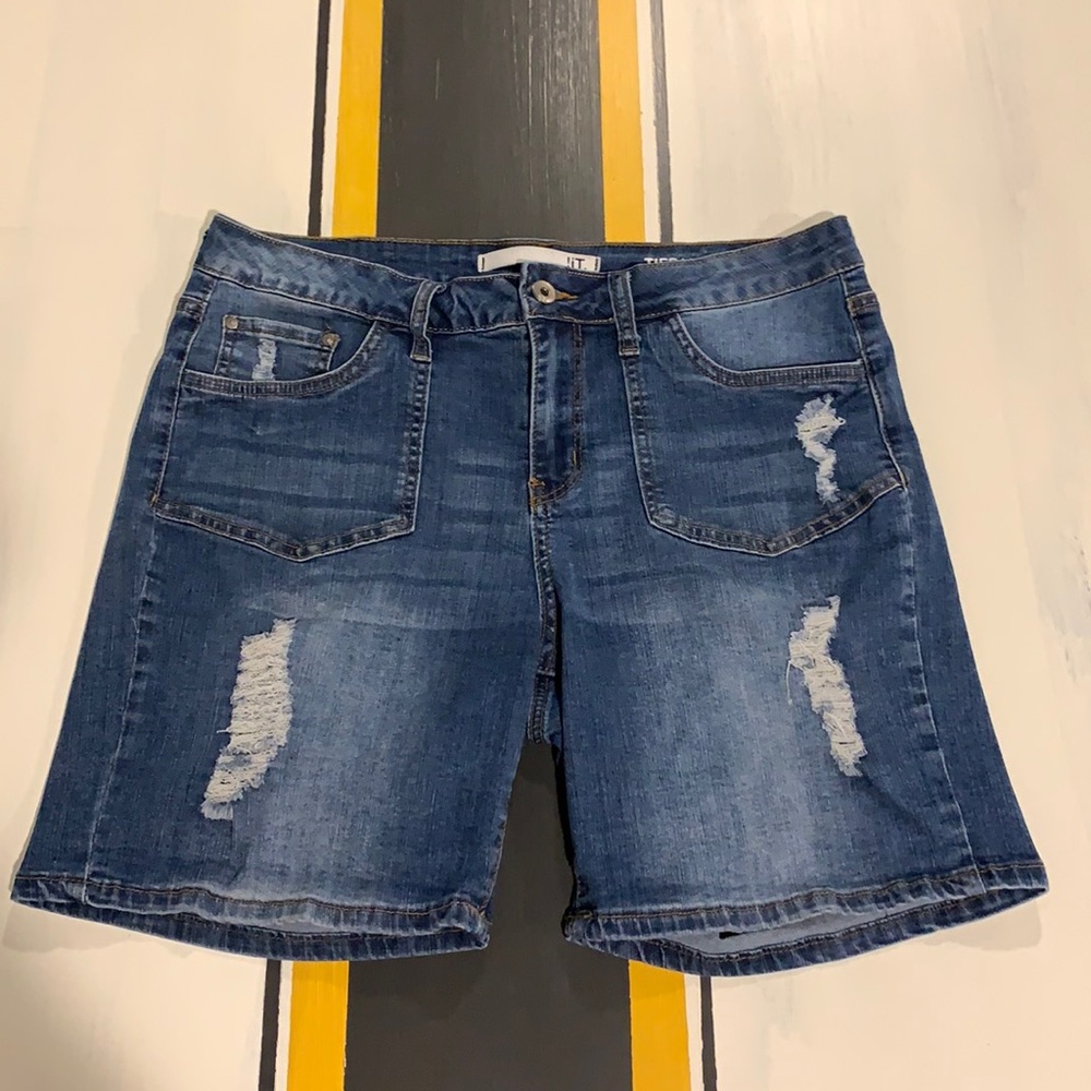 IT Tiffany Shorts